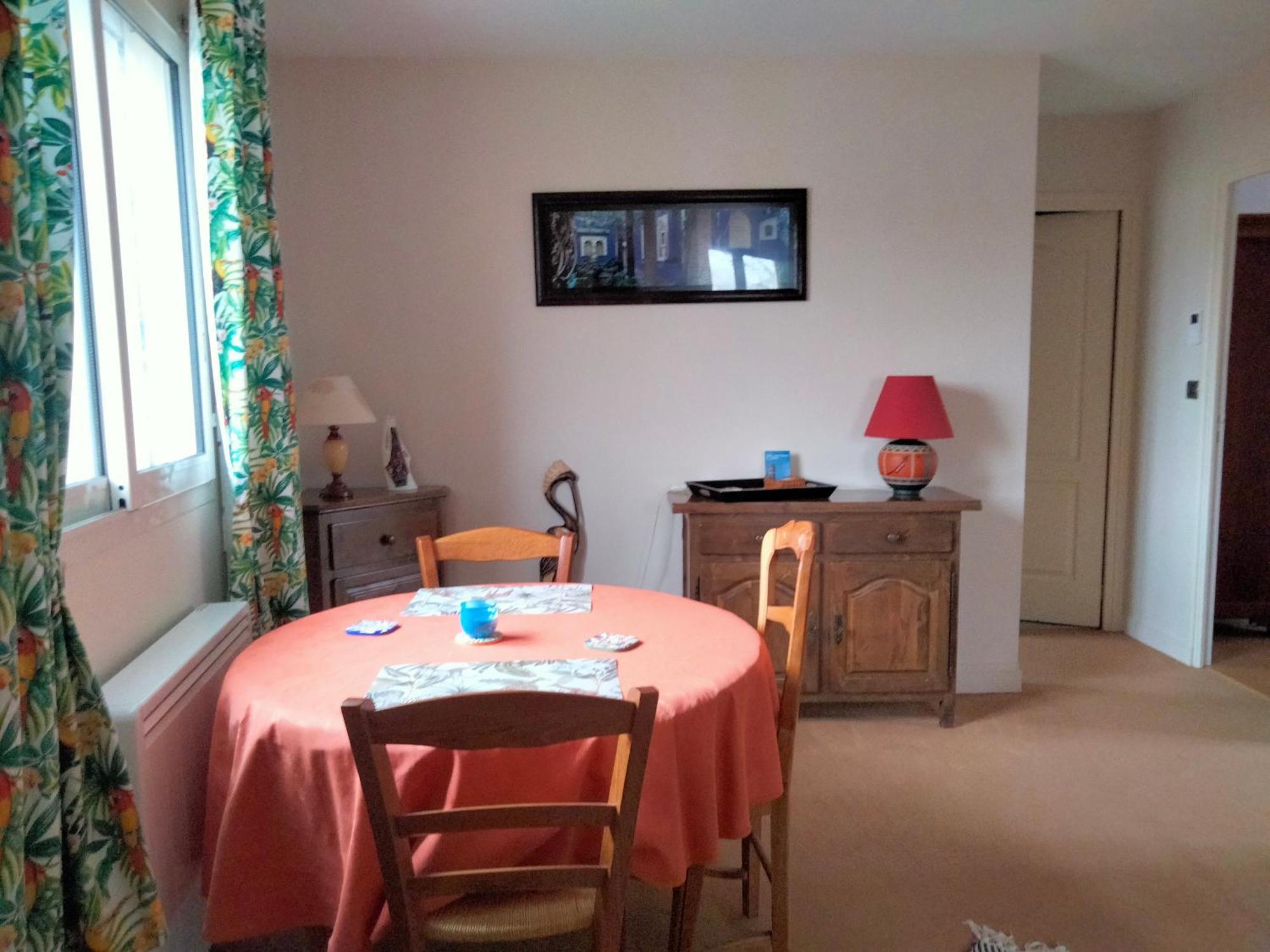 Chambre A Louer Chez L'Habitant Payre Buitenkant foto